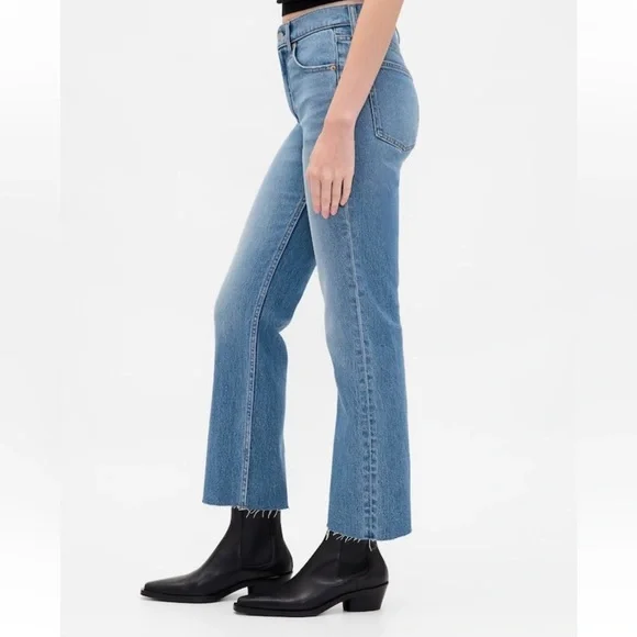 GAP Mid-Wash Medium Indigo High Rise Straight Raw Hem Cropped Jeans size 31 r - Picture 6 of 9